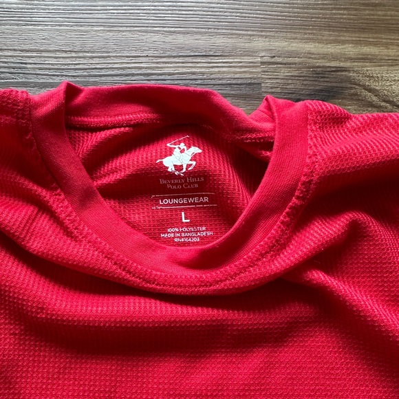 Red Long sleeve - Picture 2 of 3